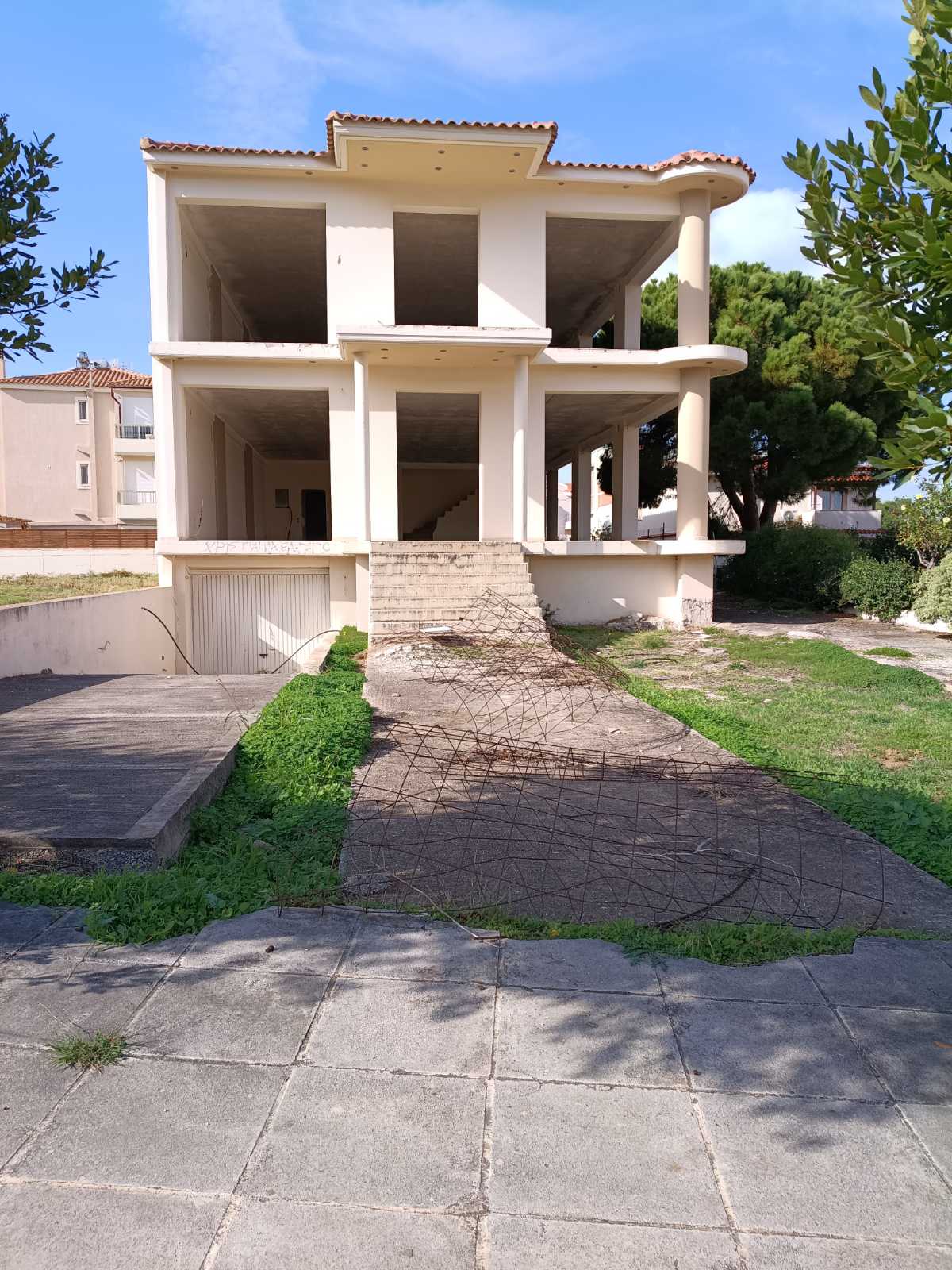 photo1