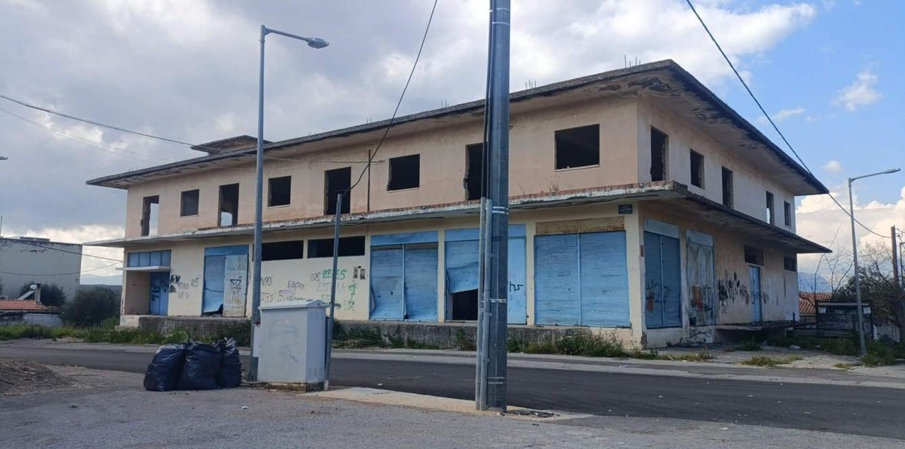 Οικόπεδο με κτίσμα  σε πλειστηριασμό Δήμος Μεσσήνης