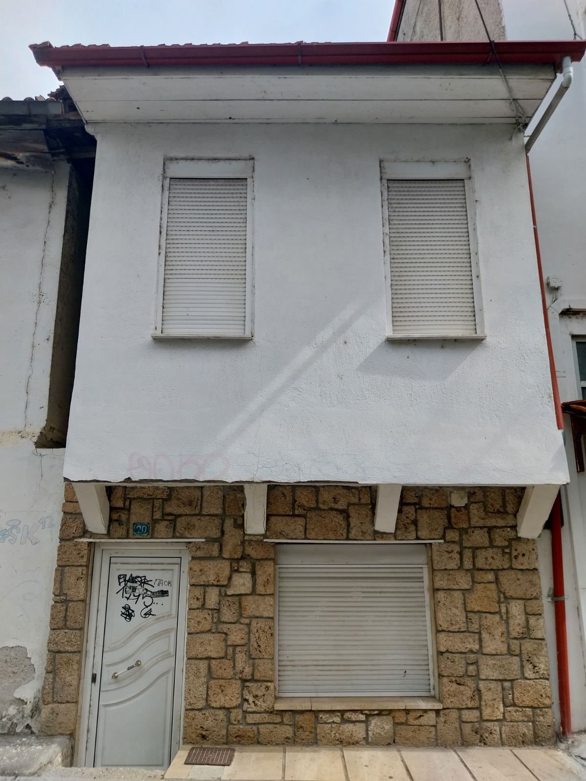 photo1