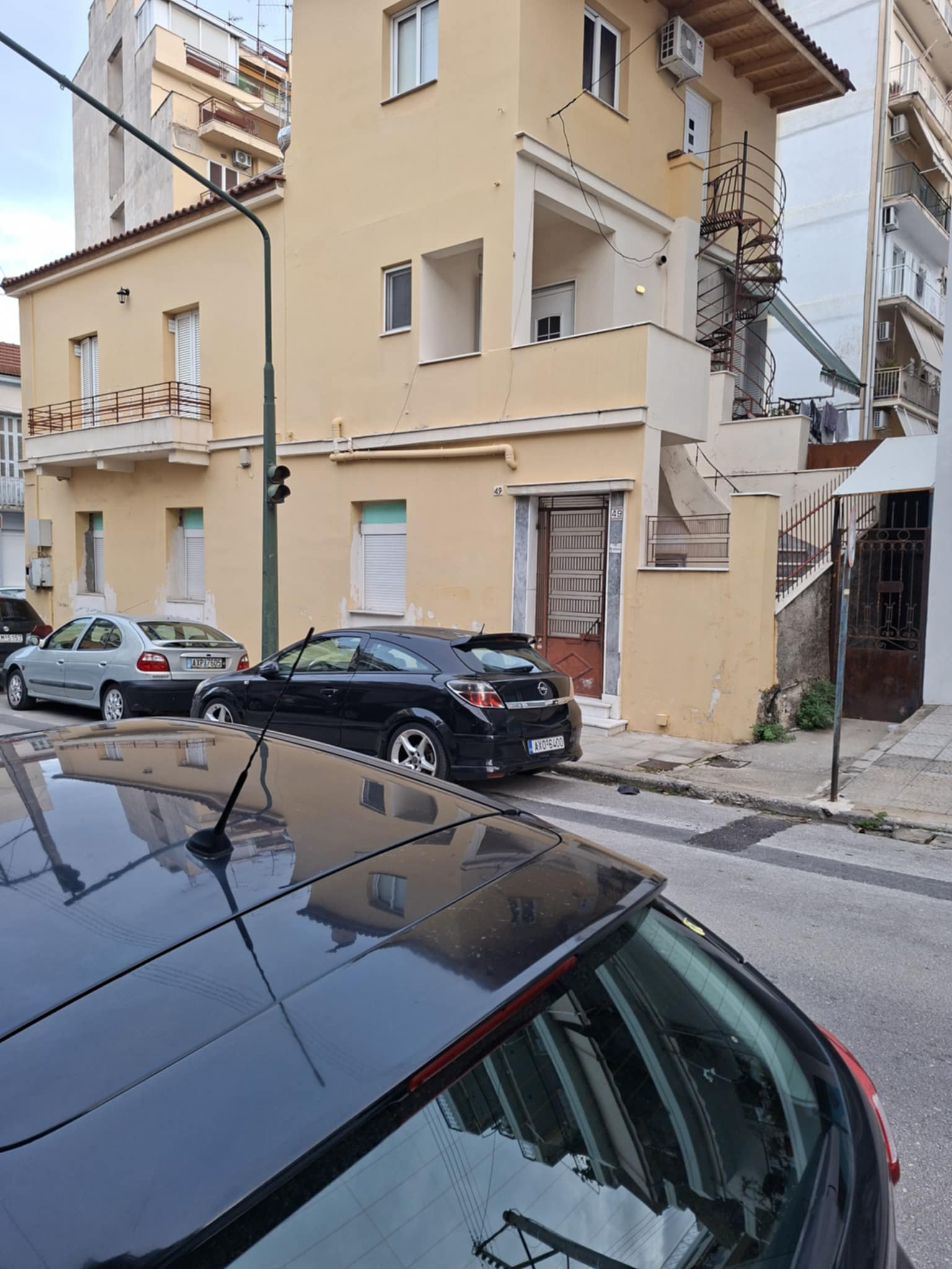 photo1