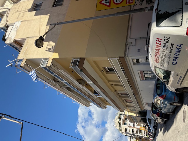 photo1