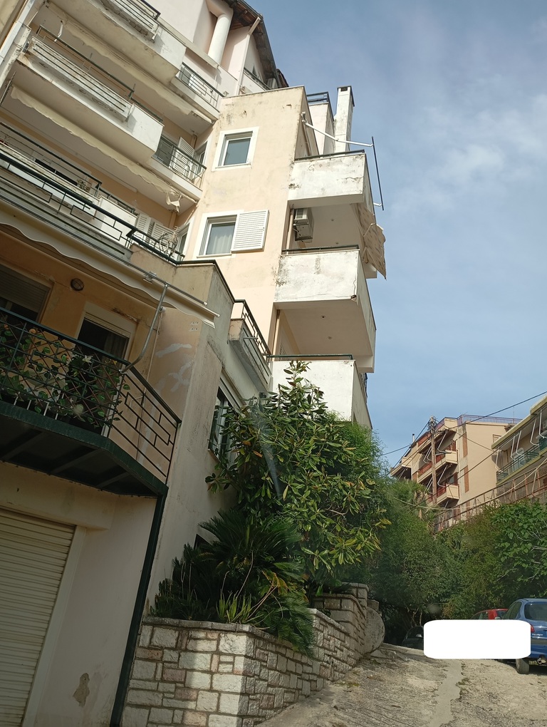 photo1