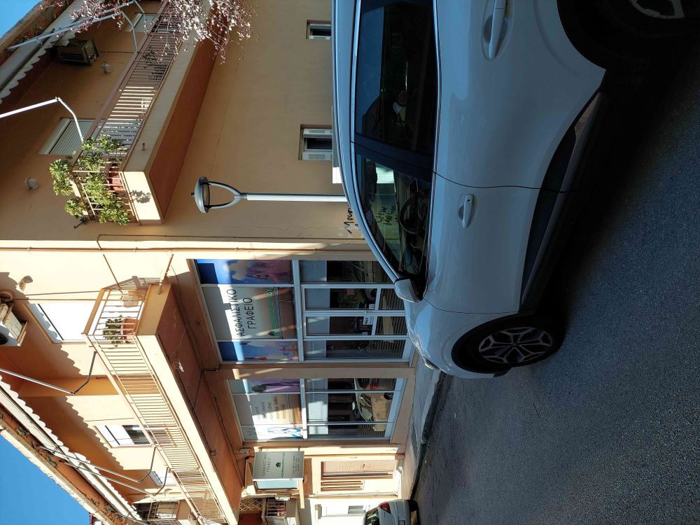 photo1