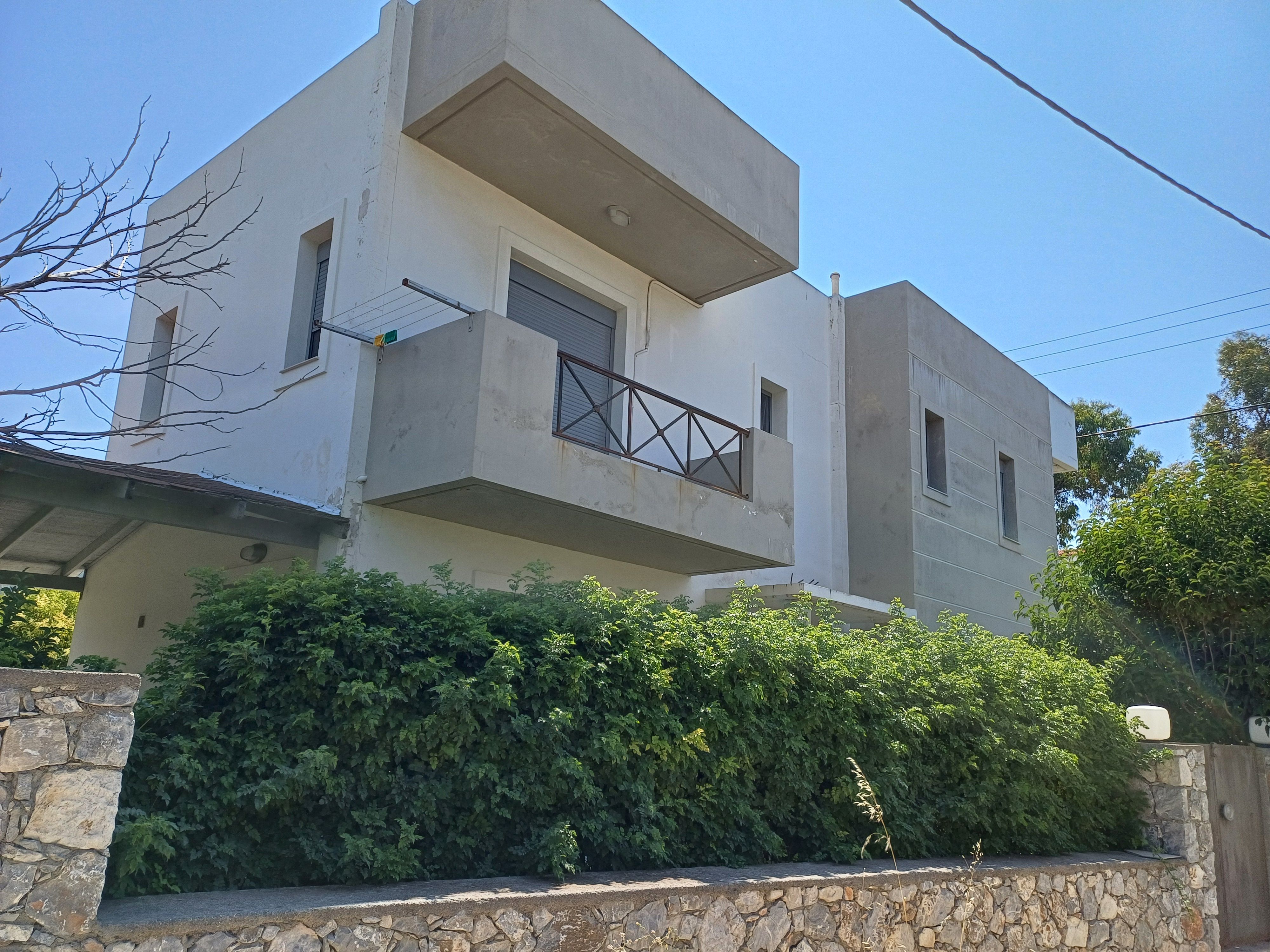 photo1