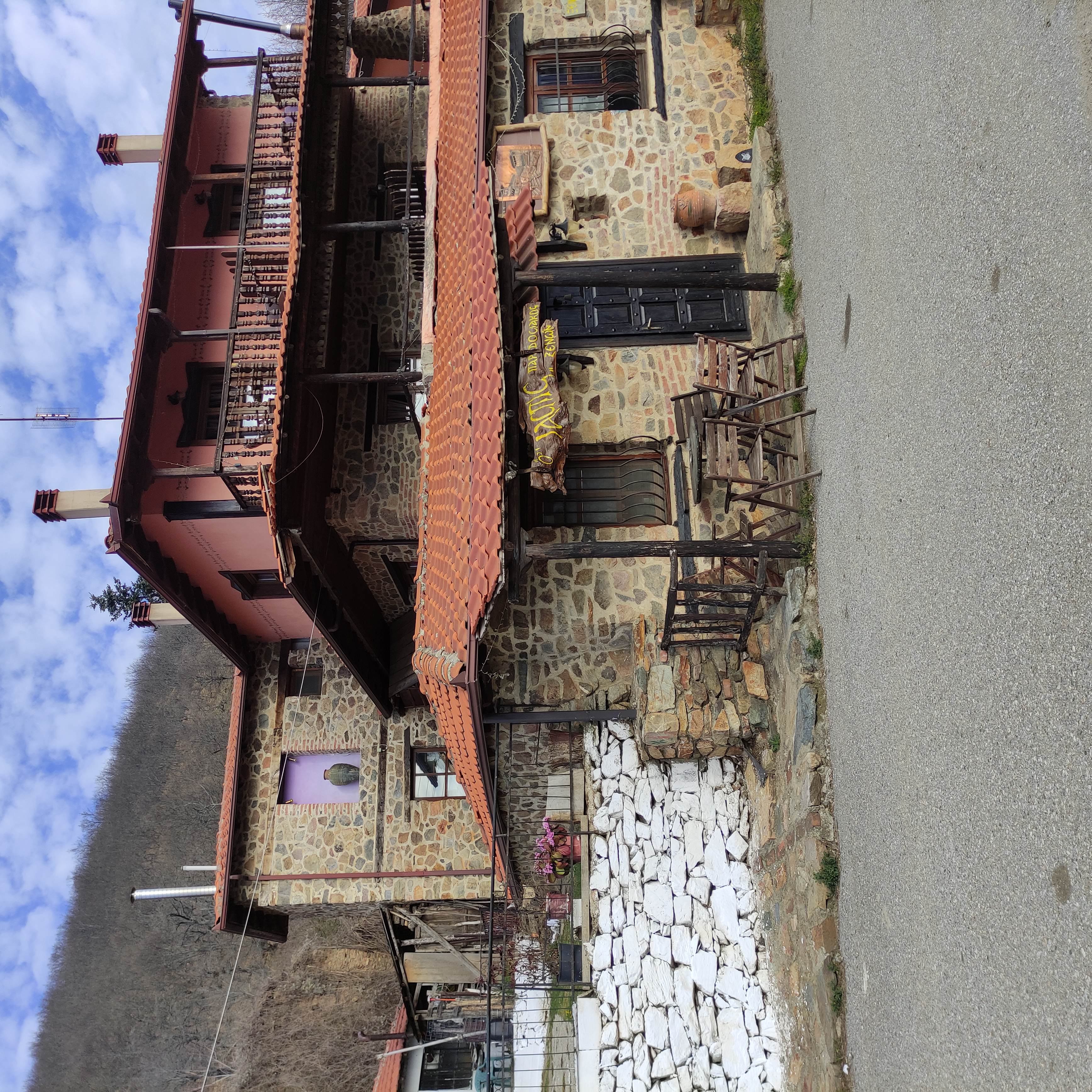 photo1