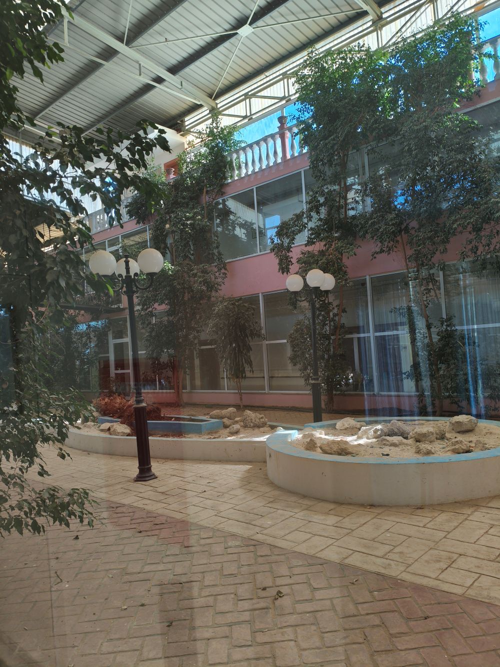 photo1