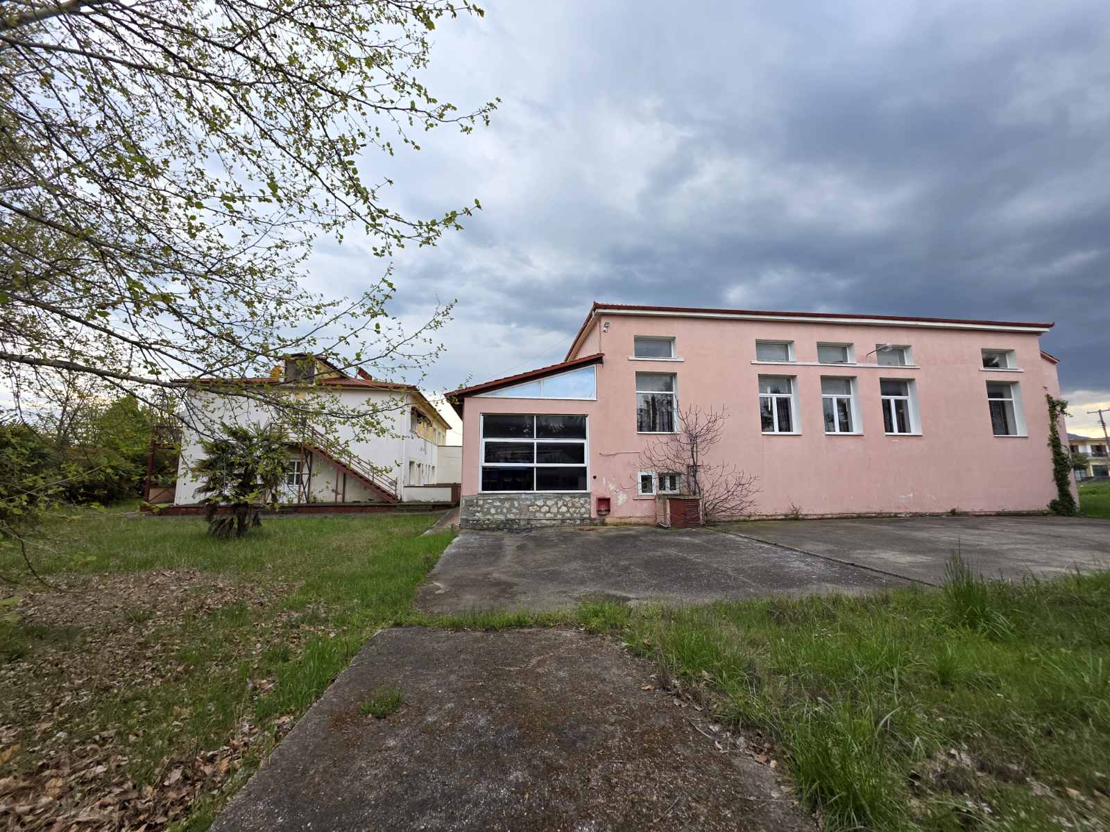 photo1
