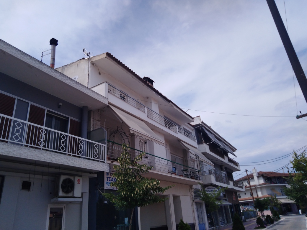 photo1
