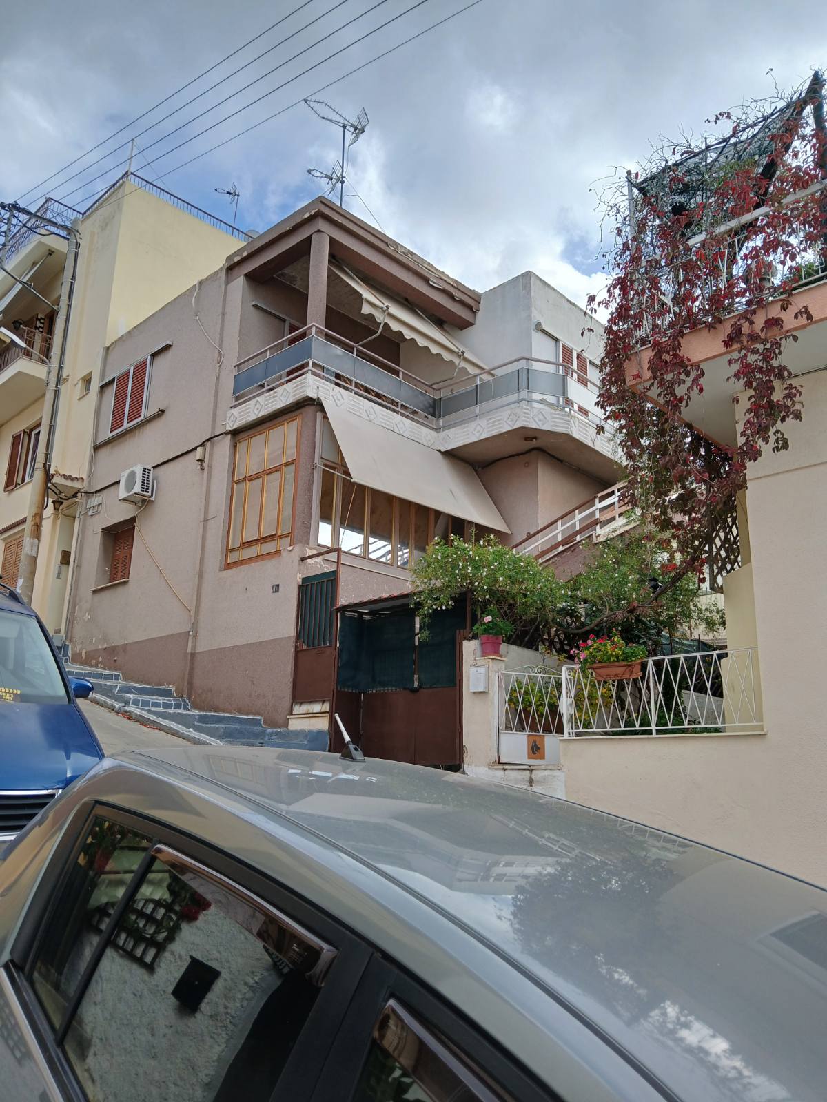 photo1