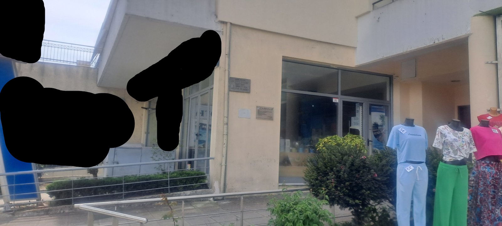 photo1