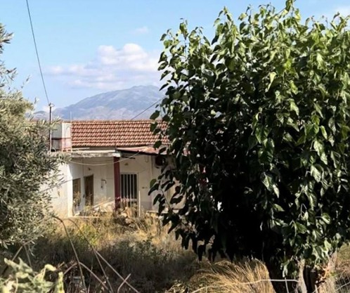 Οικόπεδο με κτίσμα  σε πλειστηριασμό Δήμος Αποκορώνου 