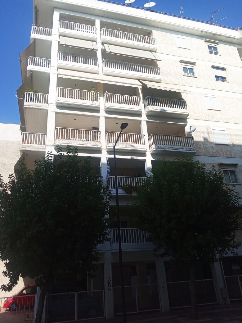 photo1