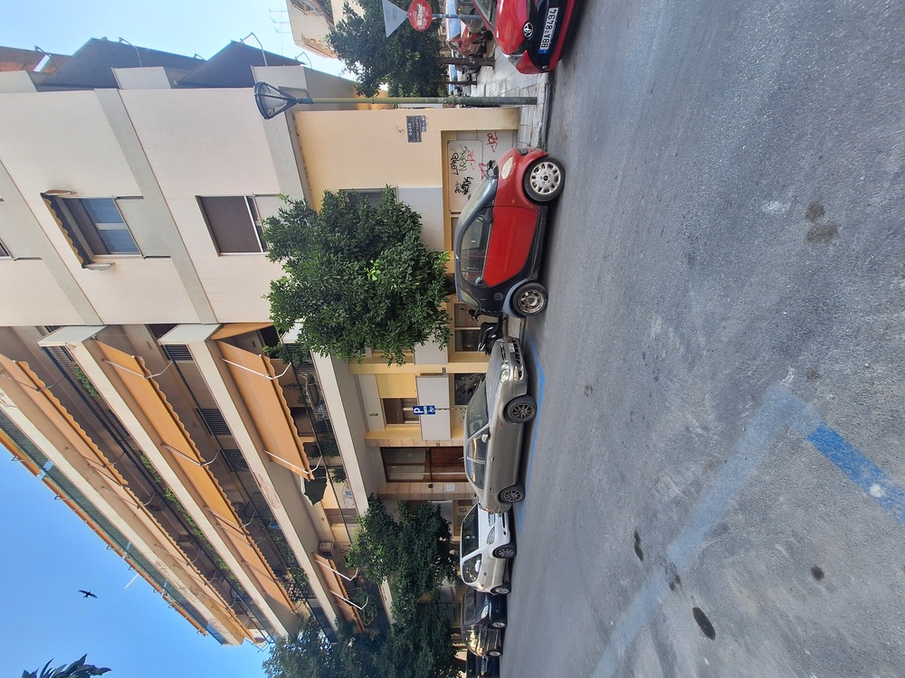 photo1