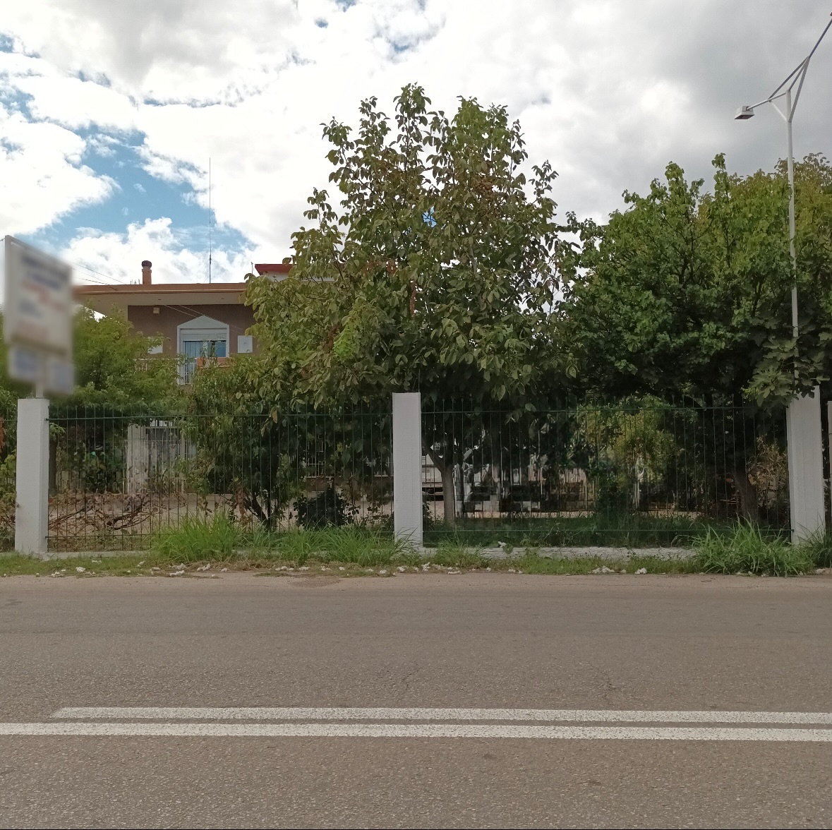 Αγροτεμάχιο με κτίσμα  σε πλειστηριασμό Δήμος Χαλκηδόνος