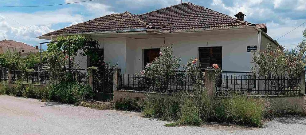 Οικόπεδο με κτίσμα  σε πλειστηριασμό Δήμος Καστοριάς
