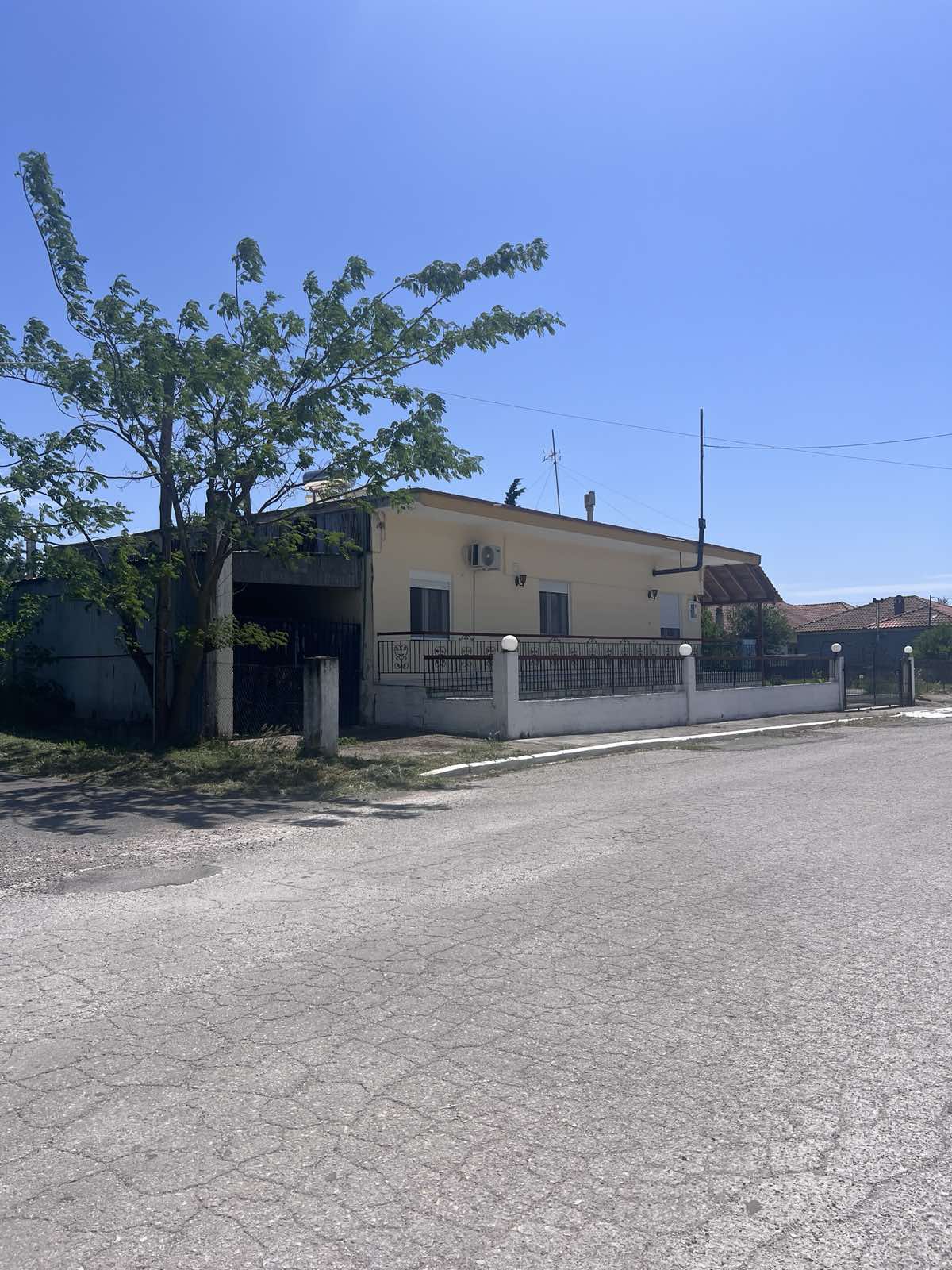 Οικόπεδο με κτίσμα  σε πλειστηριασμό Municipality of Chalkidon