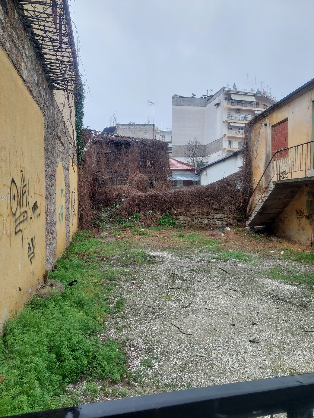 Οικόπεδο με κτίσμα  σε πλειστηριασμό Δήμος Βέροιας