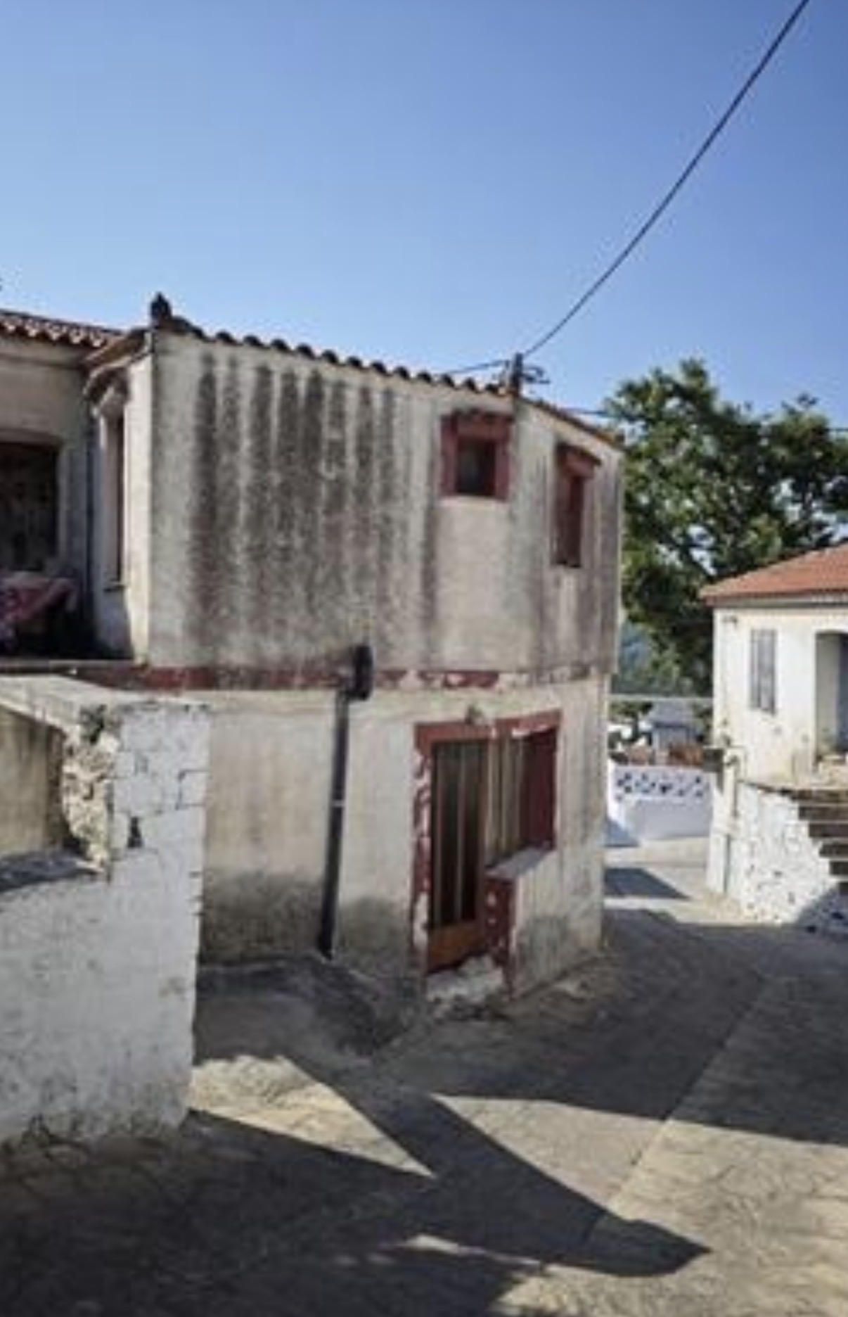 Οικόπεδο με κτίσμα  σε πλειστηριασμό Municipality of Samos