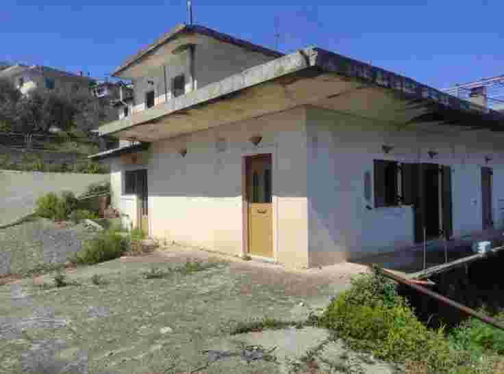 Οικόπεδο με κτίσμα  σε πλειστηριασμό Municipality of Amfilochia