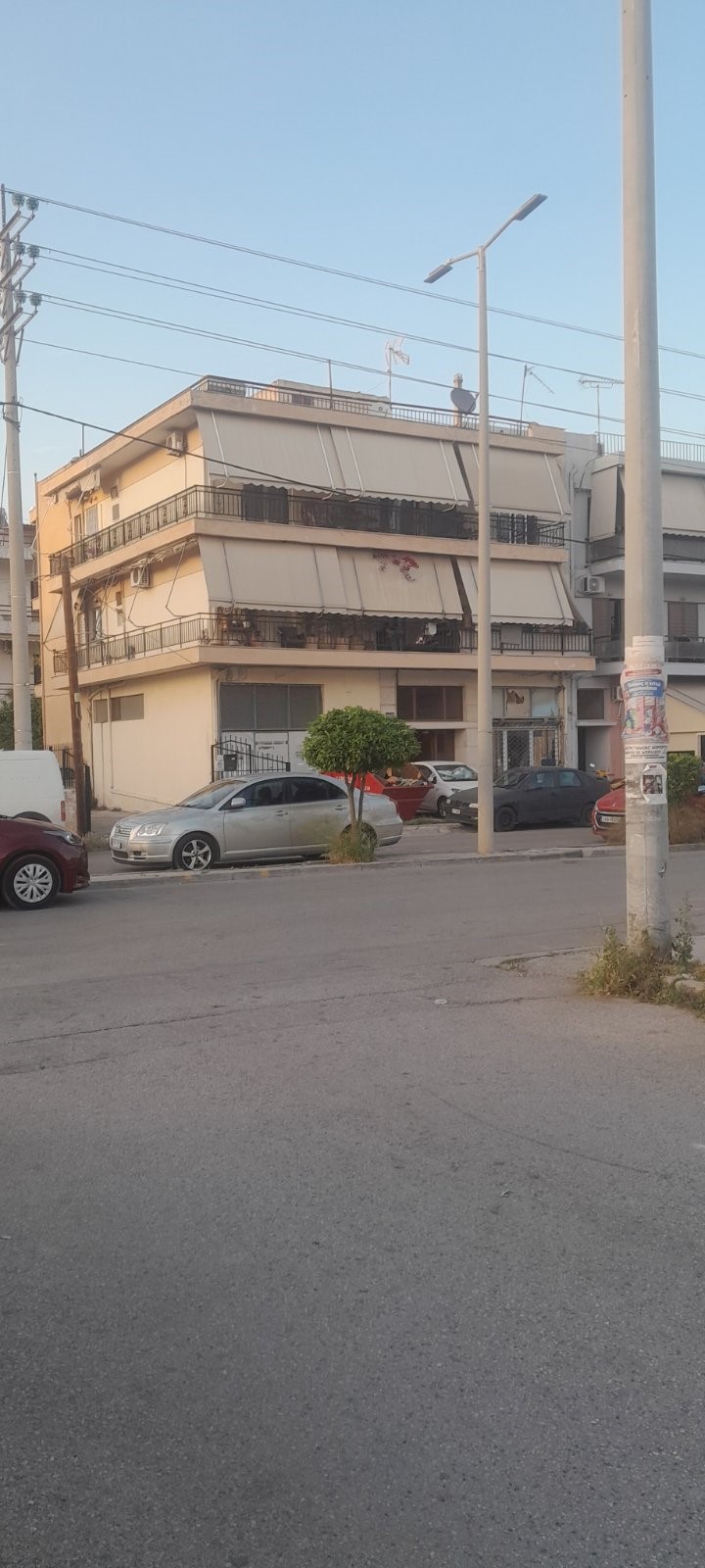 Οικόπεδο με κτίσμα  σε πλειστηριασμό Municipality of Elefsina