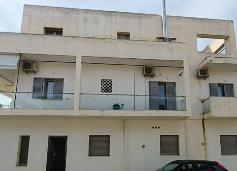 photo1