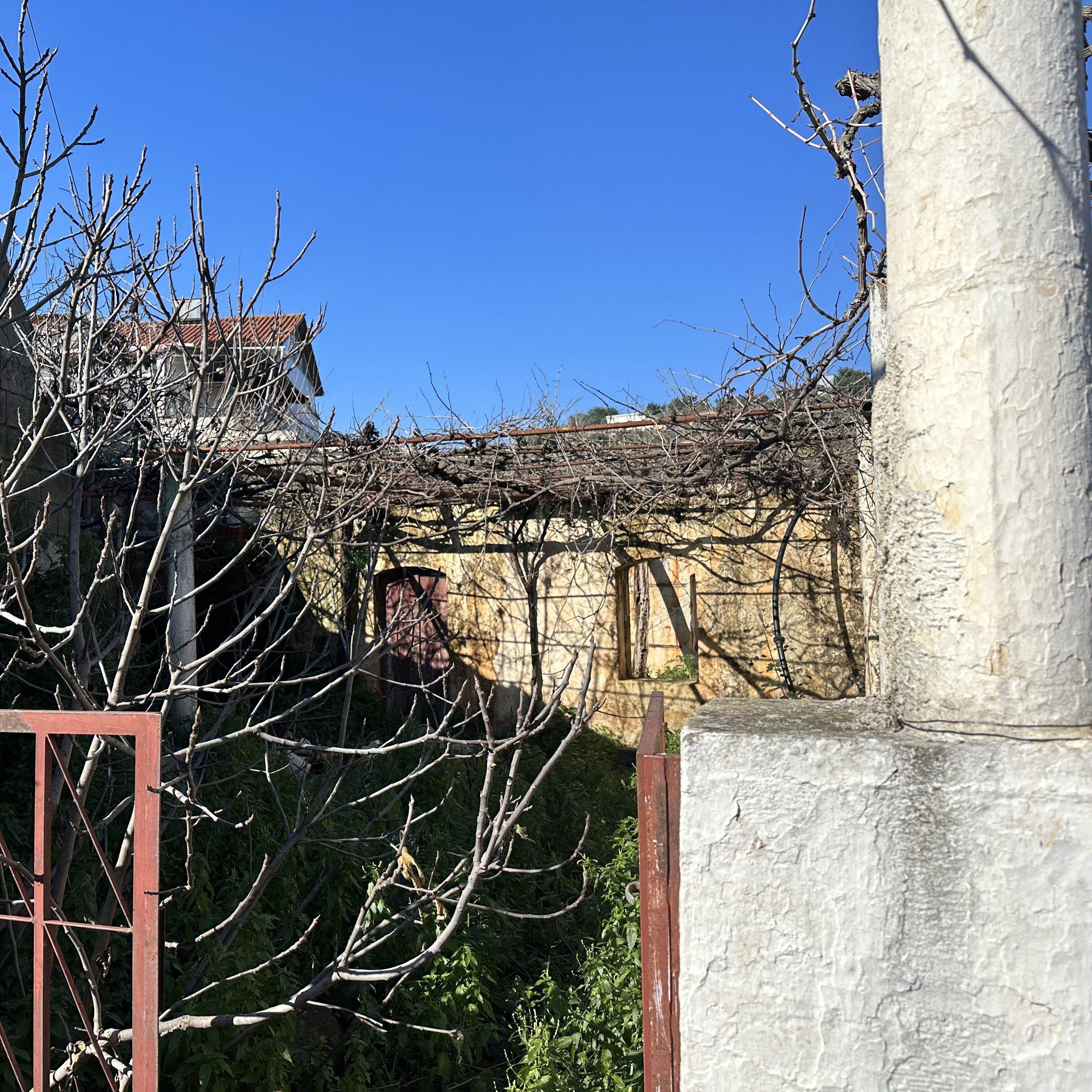 Οικόπεδο με κτίσμα  σε πλειστηριασμό Municipality of Apokorono