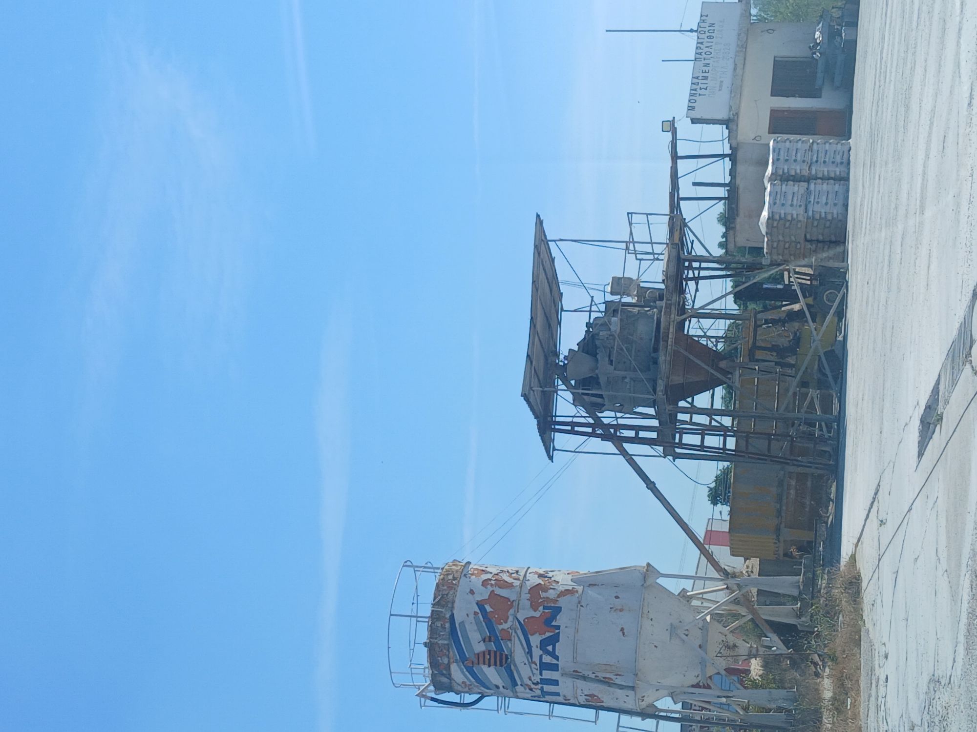 photo1