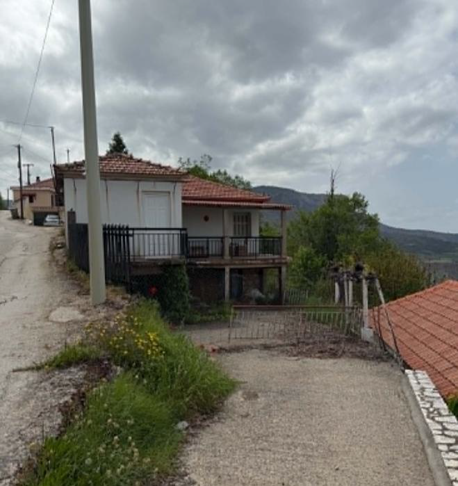 Οικόπεδο με κτίσμα  σε πλειστηριασμό Municipality of Xylokastro - Eurostini