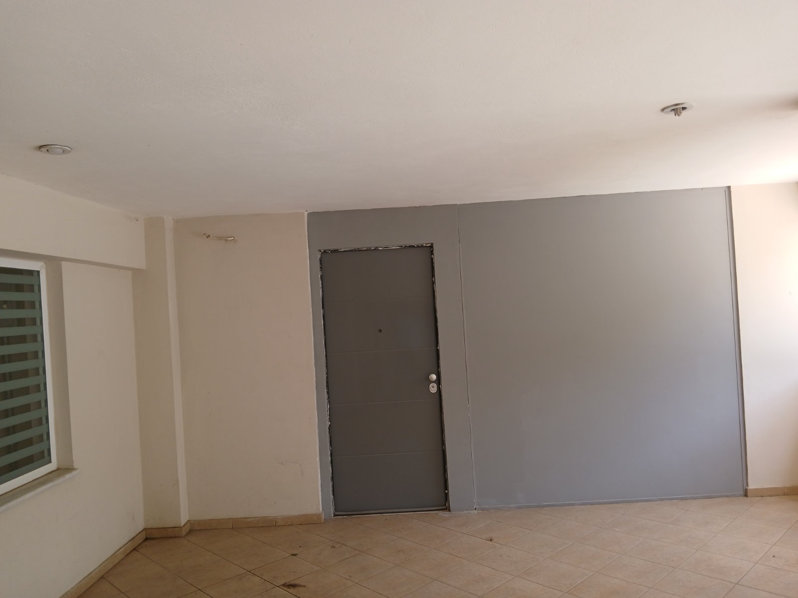 photo1