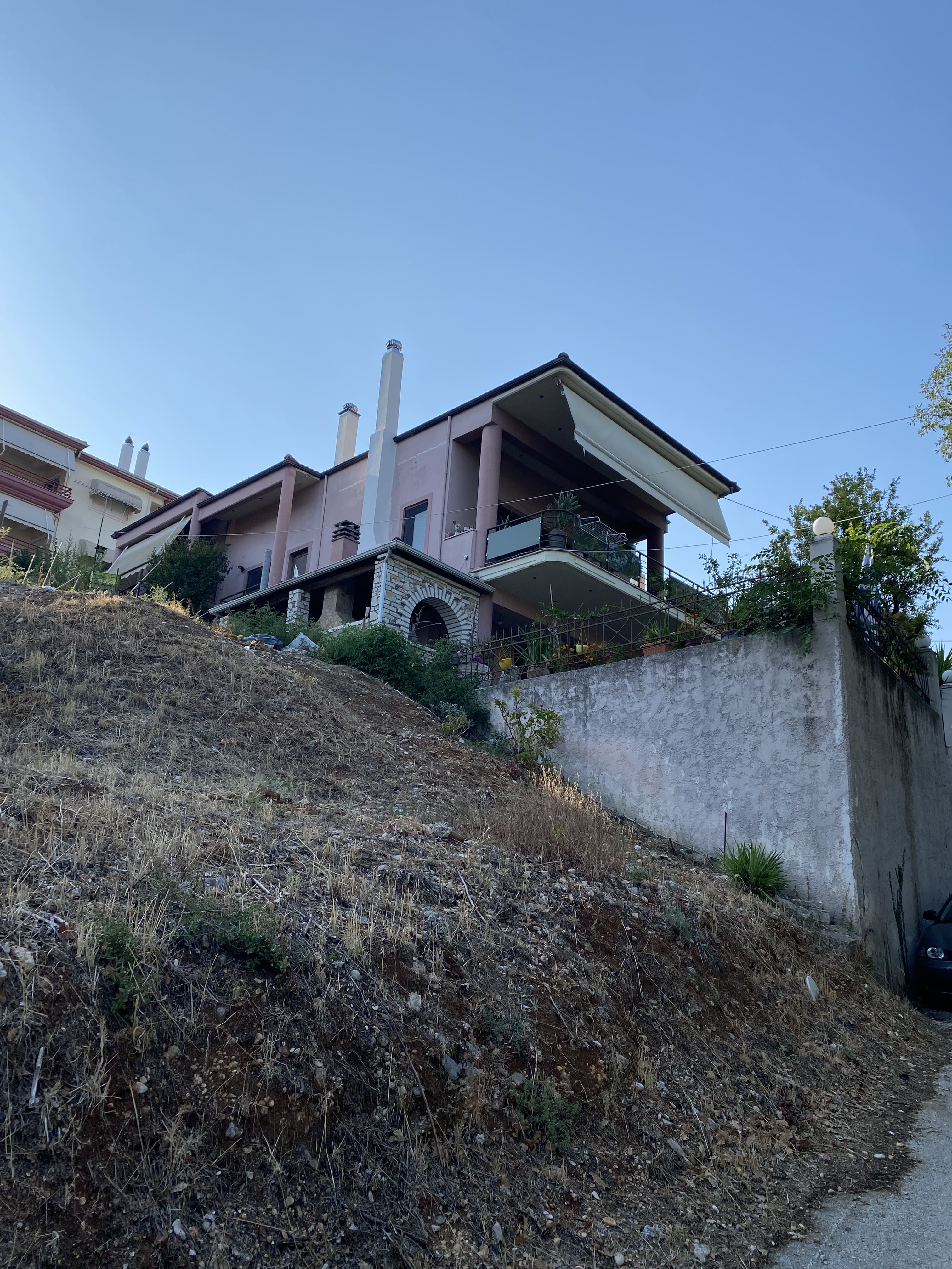 photo1