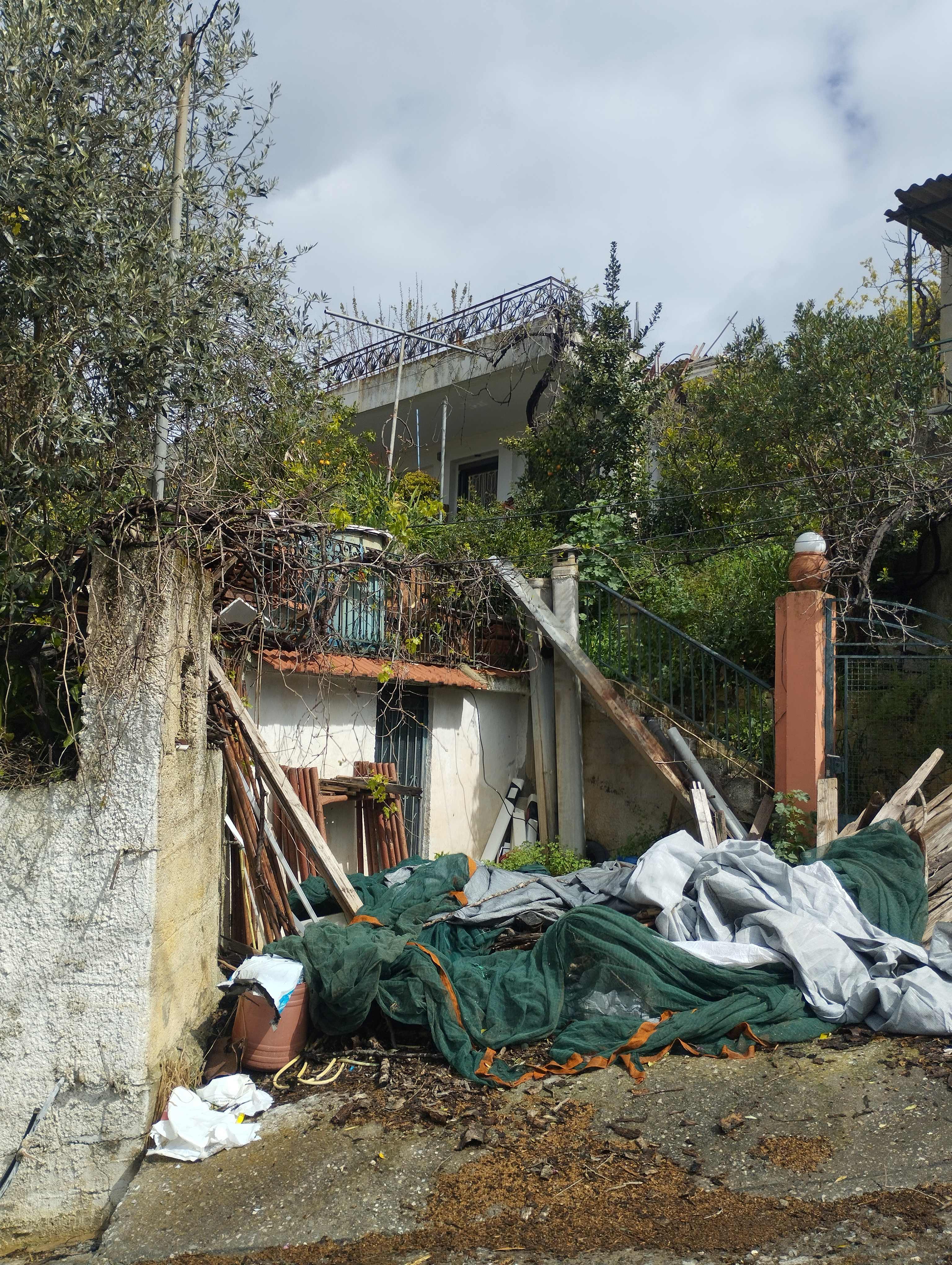 Οικόπεδο με κτίσμα  σε πλειστηριασμό Δήμος Οιχαλίας