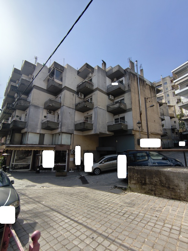 photo1