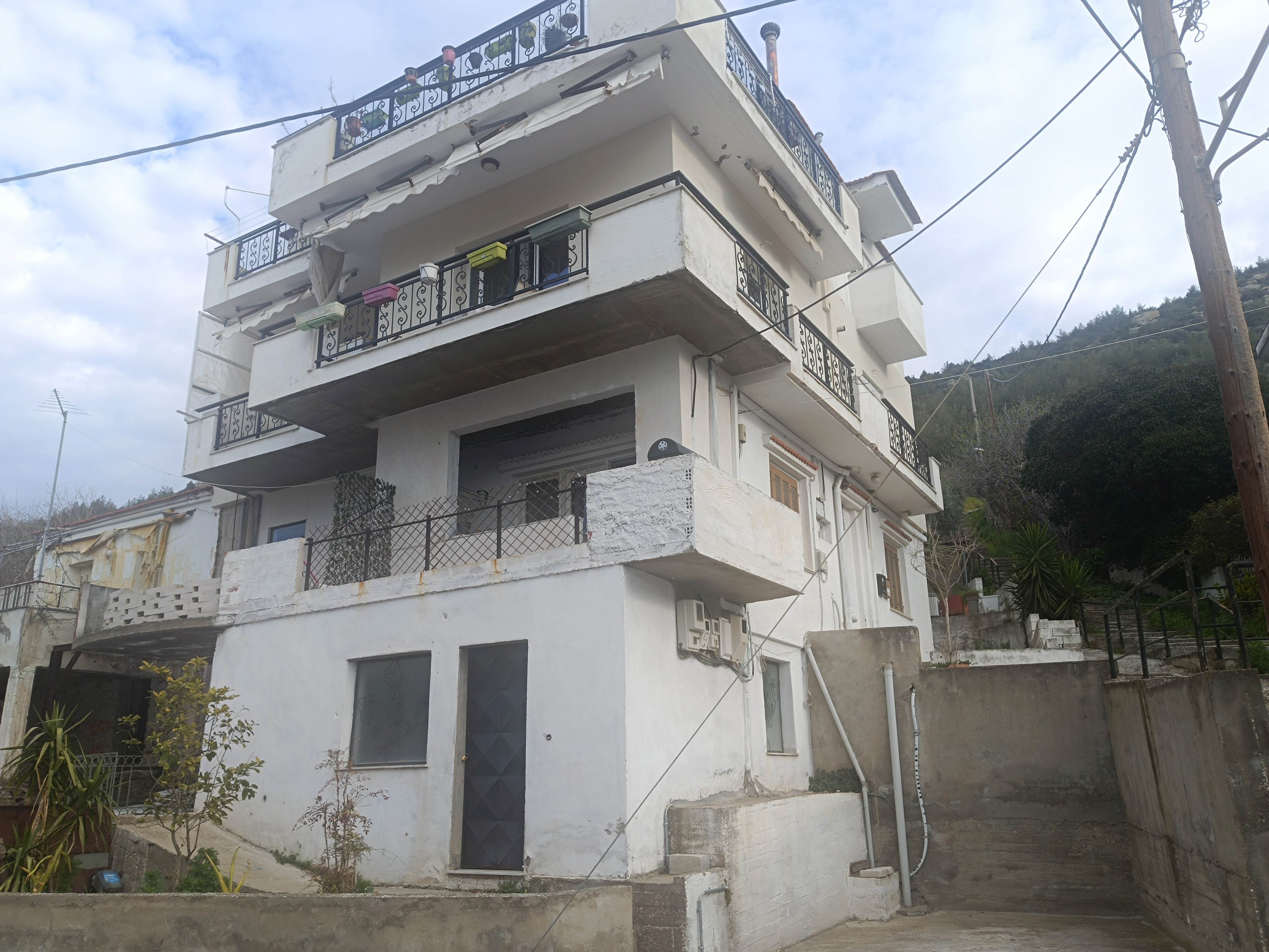photo1