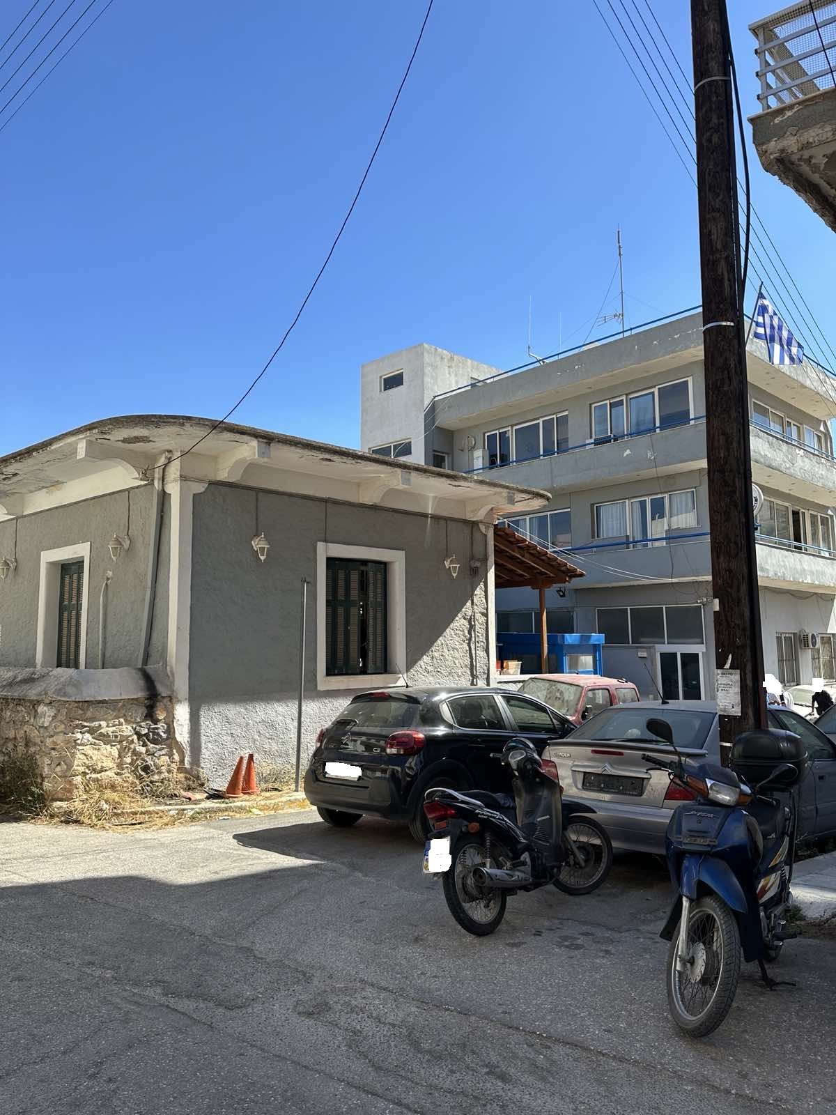 Οικόπεδο με κτίσμα  σε πλειστηριασμό Municipality of Salamina