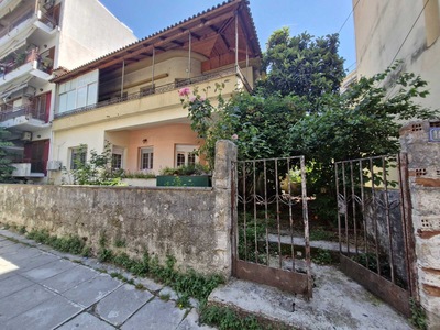 photo1