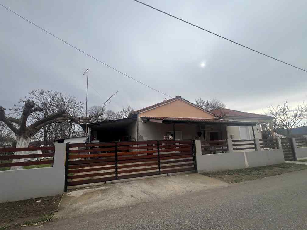 Οικόπεδο με κτίσμα  σε πλειστηριασμό Δήμος Μουζακίου