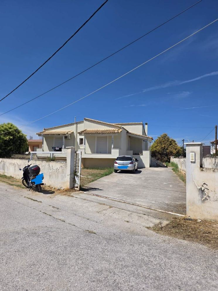 Οικόπεδο με κτίσμα  σε πλειστηριασμό Δήμος Κορινθίων