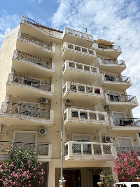 photo1