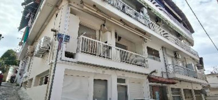 photo1