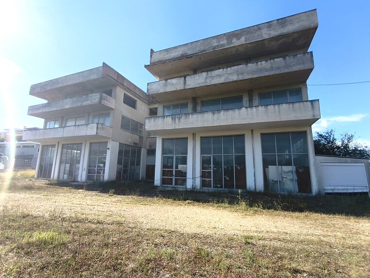 Αγροτεμάχιο με κτίσμα  σε πλειστηριασμό Δήμος Ιωαννιτών