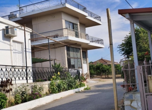 Οικόπεδο με κτίσμα  σε πλειστηριασμό Δήμος Τριφυλίας