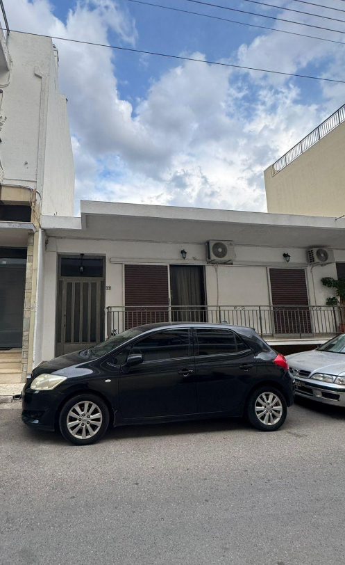 Οικόπεδο με κτίσμα  σε πλειστηριασμό Δήμος Ιλίου