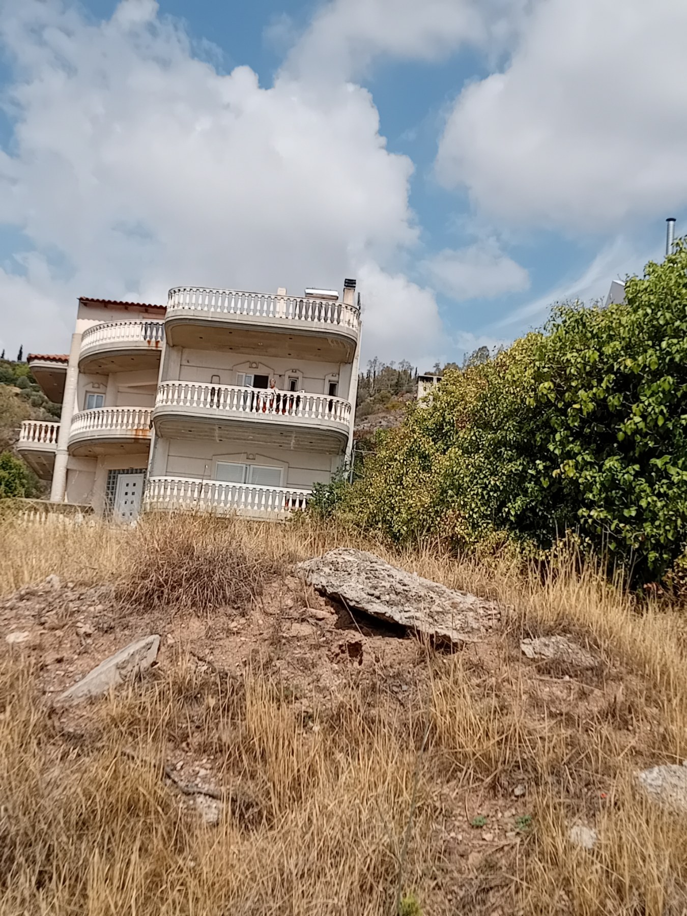 Οικόπεδο με κτίσμα  σε πλειστηριασμό Δήμος Αγίων Αναργύρων - Καματερού