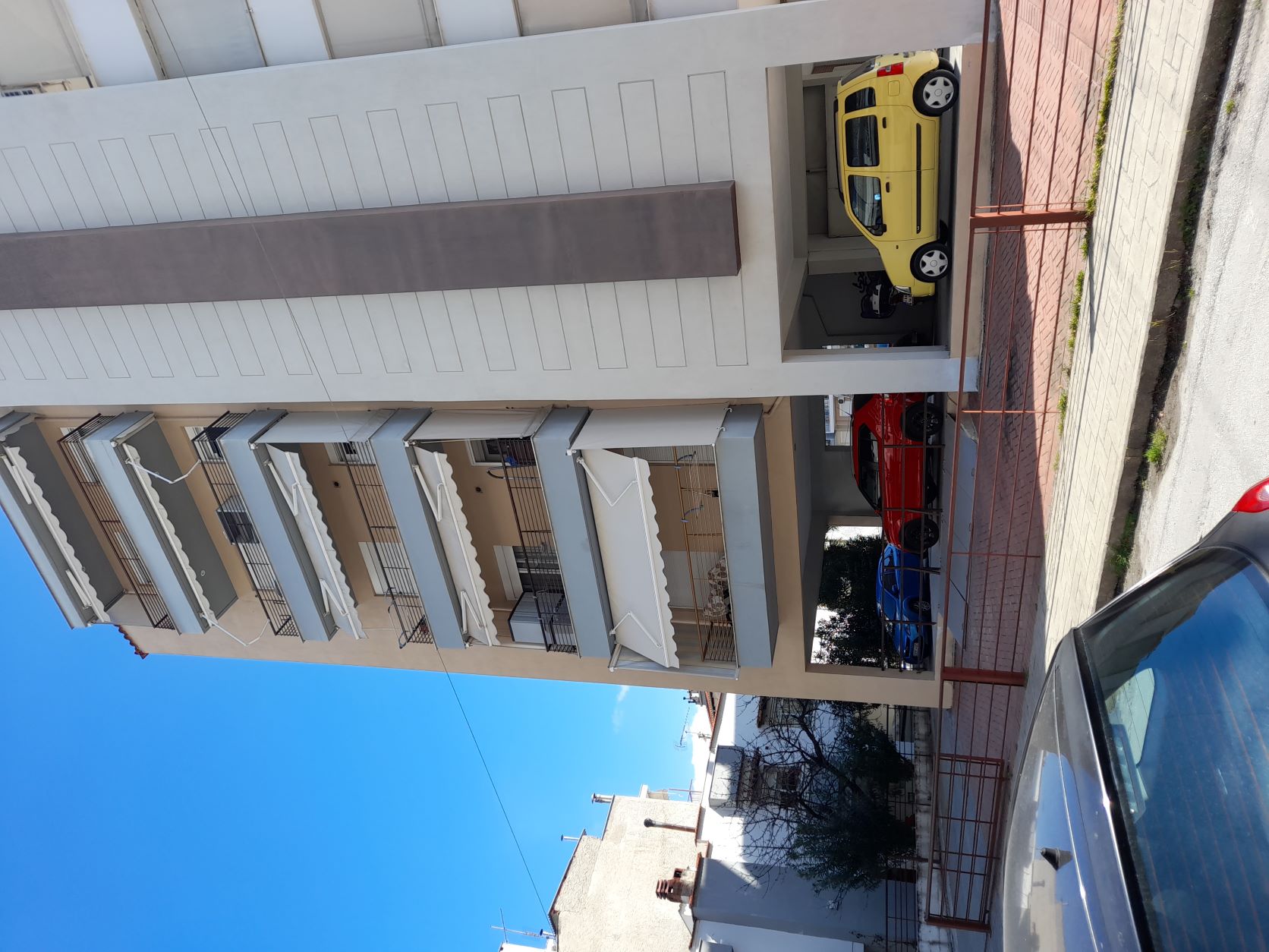 photo1