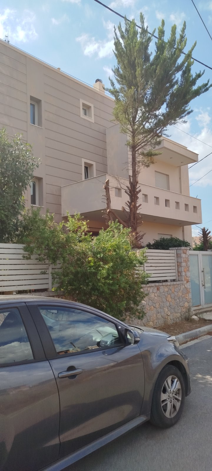 Οικόπεδο με κτίσμα  σε πλειστηριασμό Δήμος Μεγαρέων