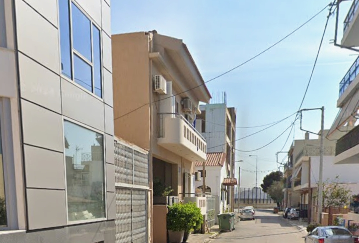 Οικόπεδο με κτίσμα  σε πλειστηριασμό Δήμος Μεταμορφώσεως