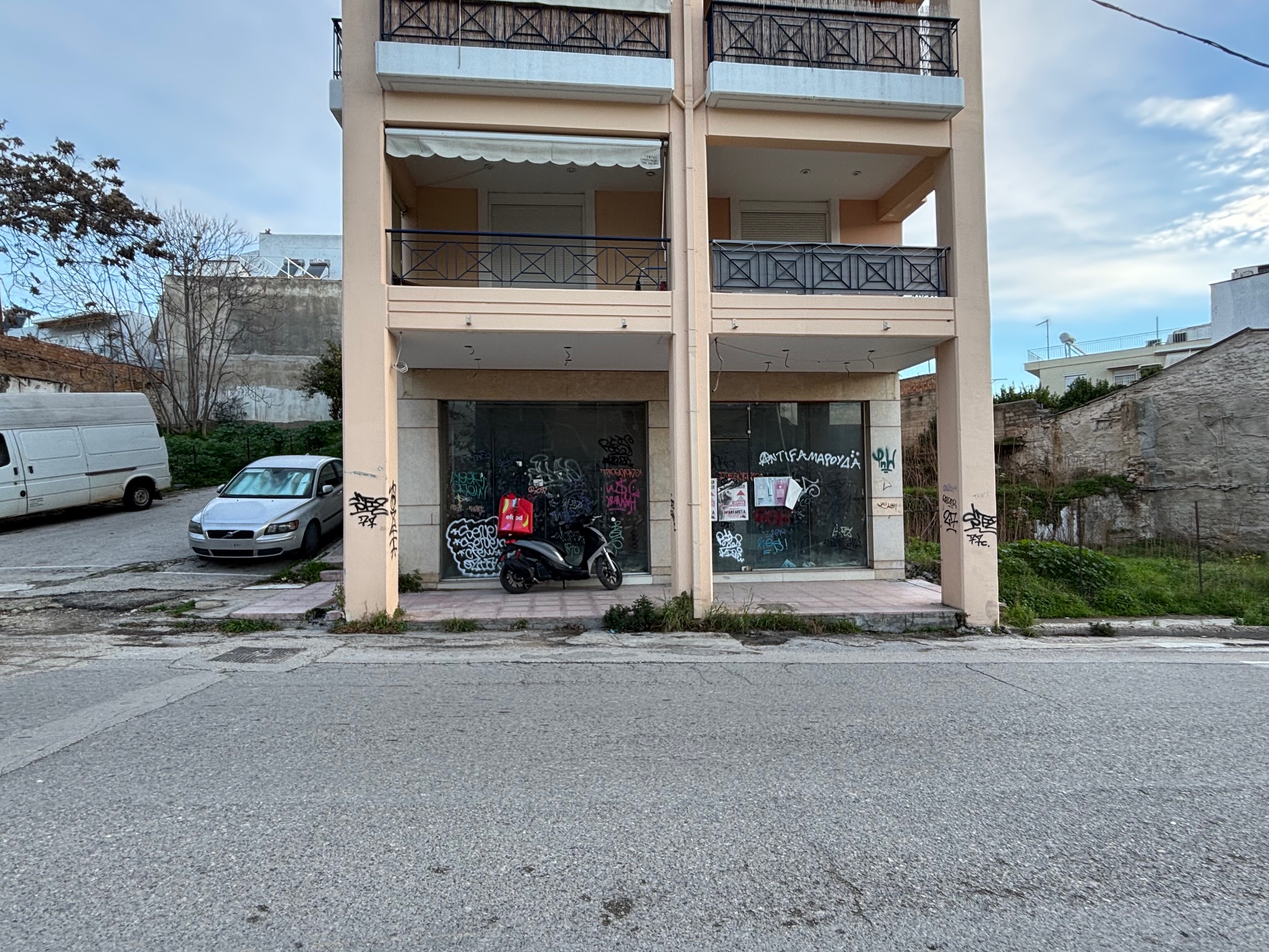 Αποθήκη  σε πλειστηριασμό Δήμος Πατρέων