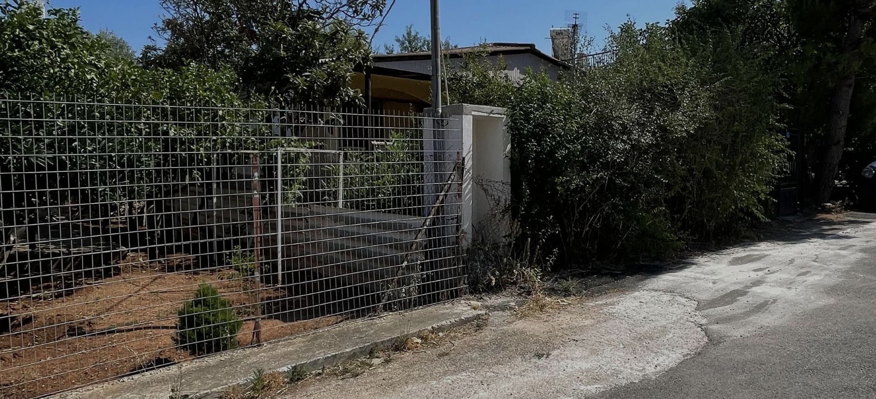 Αγροτεμάχιο με κτίσμα  σε πλειστηριασμό Δήμος Μαραθώνος