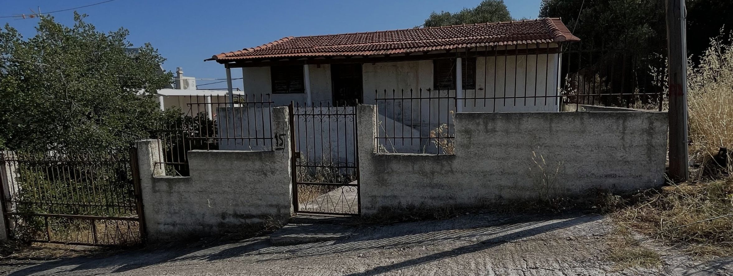 Οικόπεδο με κτίσμα  σε πλειστηριασμό Δήμος Σπάτων - Αρτέμιδος