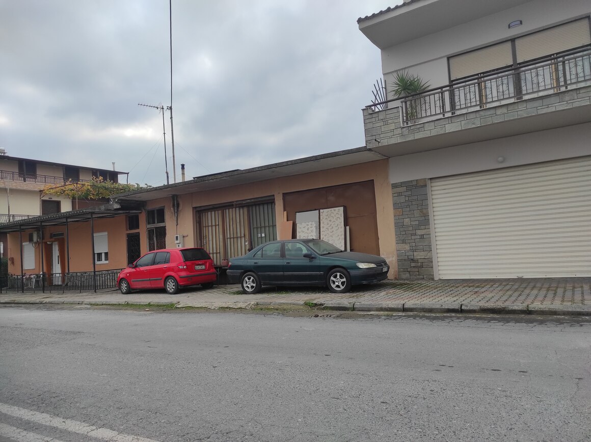 Οικόπεδο με κτίσμα  σε πλειστηριασμό Δήμος Πέλλας